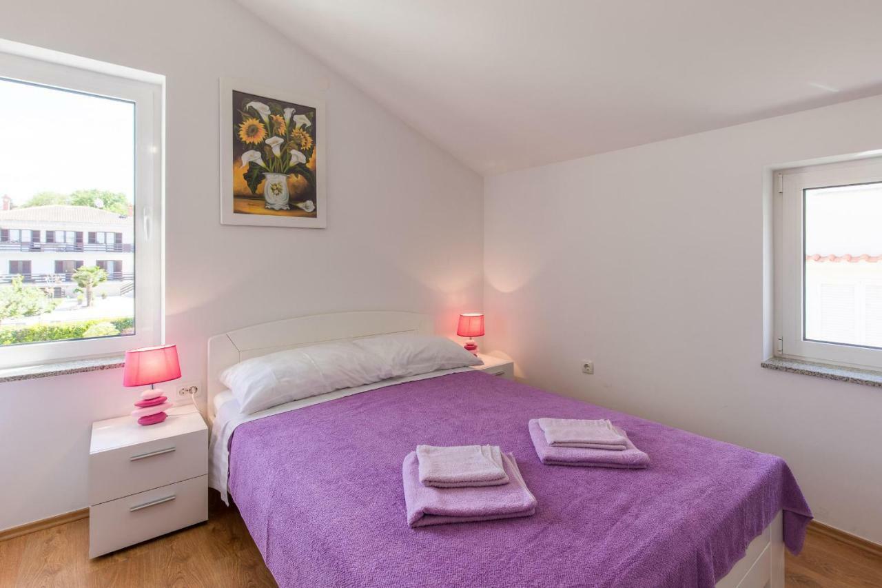 Apartments Nino Malinska Bagian luar foto